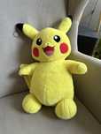 Pikachu pluszak build a bear