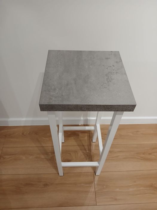 Hoker, stołek barowy/kuchenny