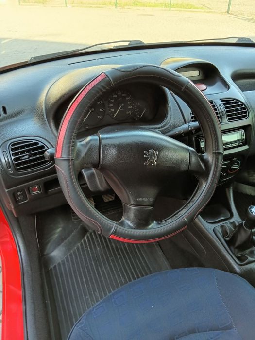 Пежо 206 рік 2002