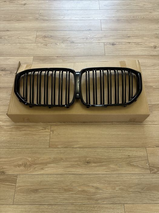 Решітка радіатора (ноздрі) BMW X5 G05 2019-2023