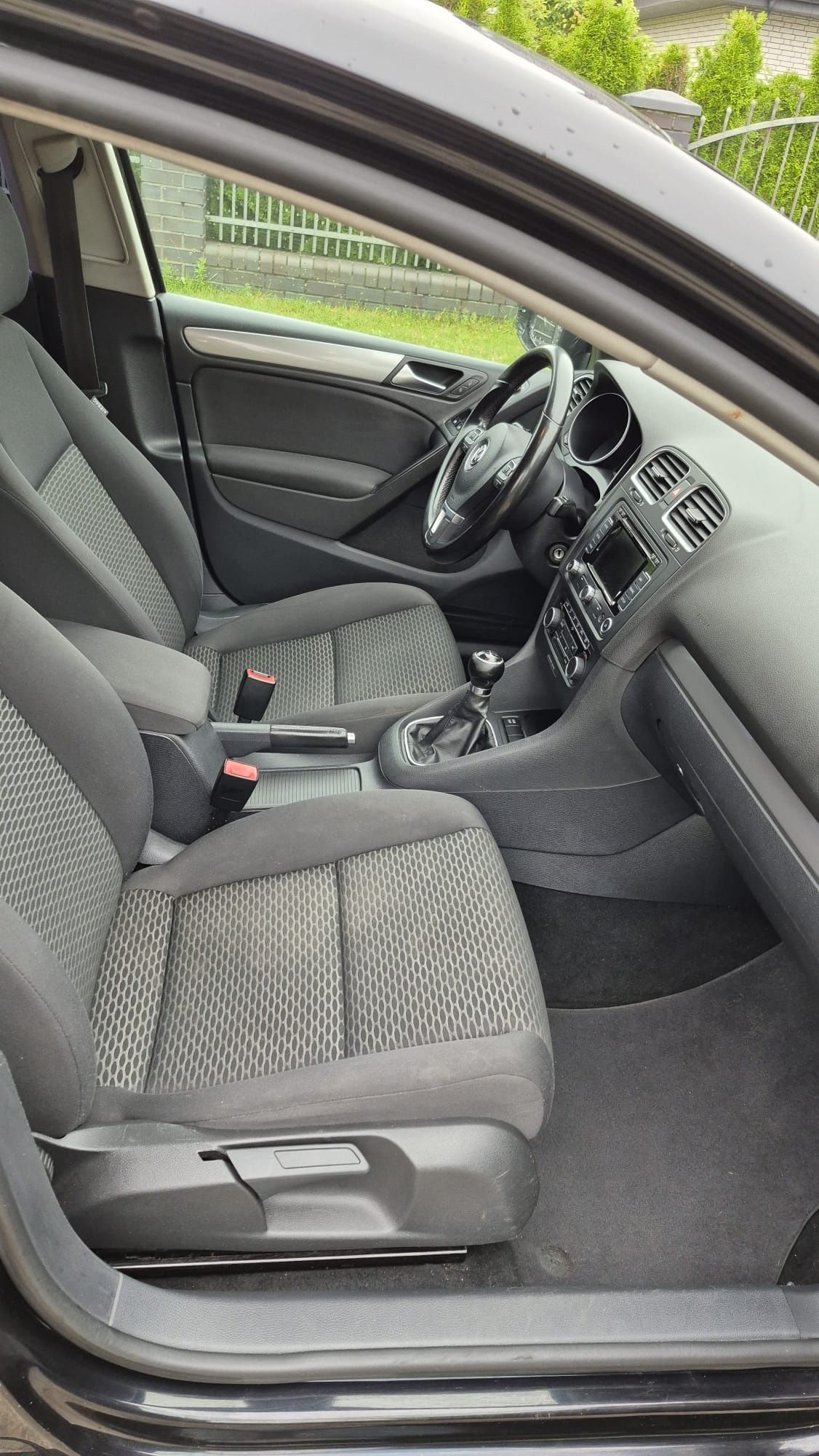 Volkswagen Golf 6 1.6 diesel 2012 rok 105km manual Bluetooth Nawigacja