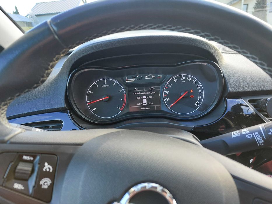 Opel Corsa Cosmo z niskim przebiegiem.