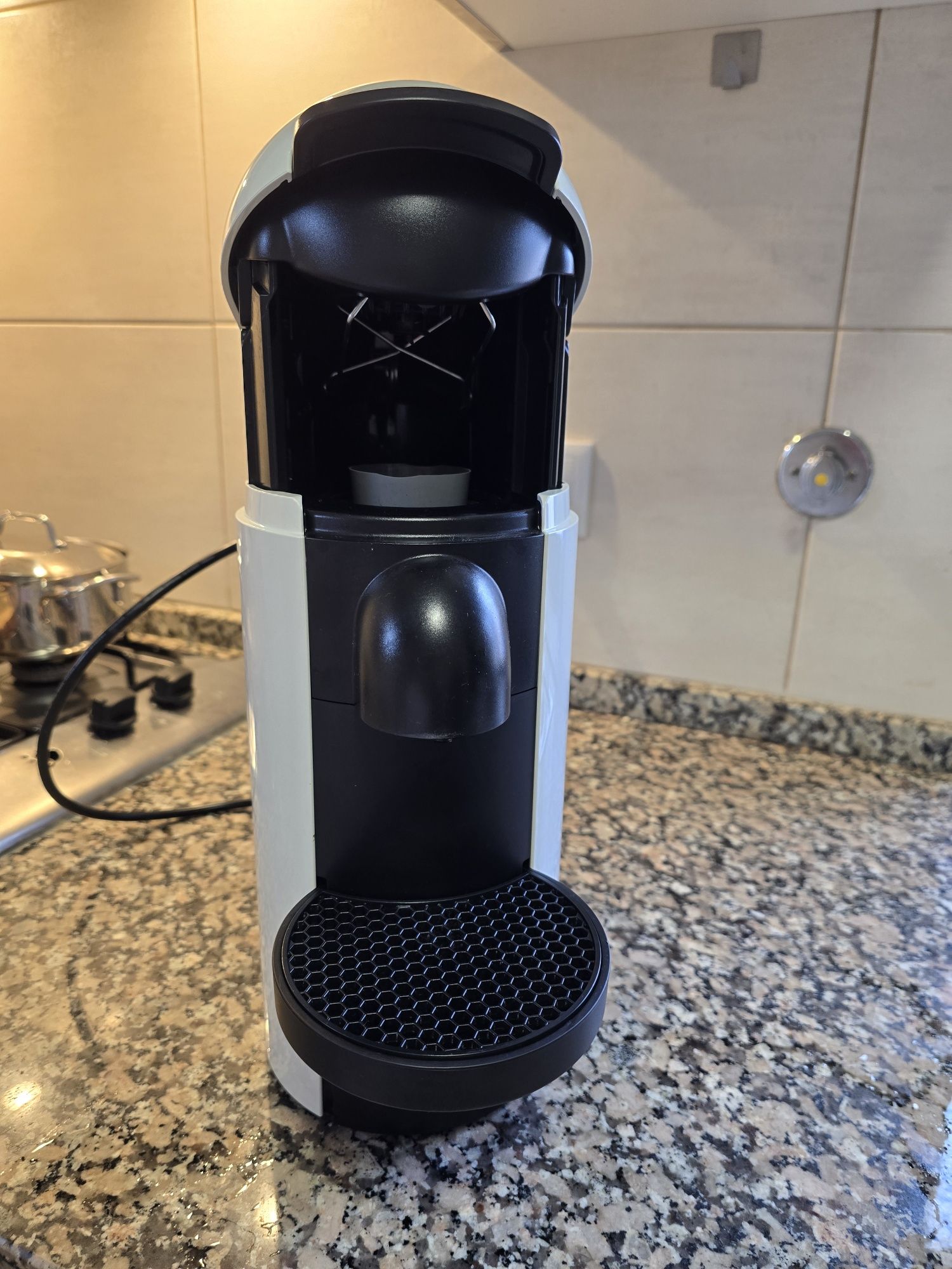 Cafeteira Nespresso Vertuo Novíssima