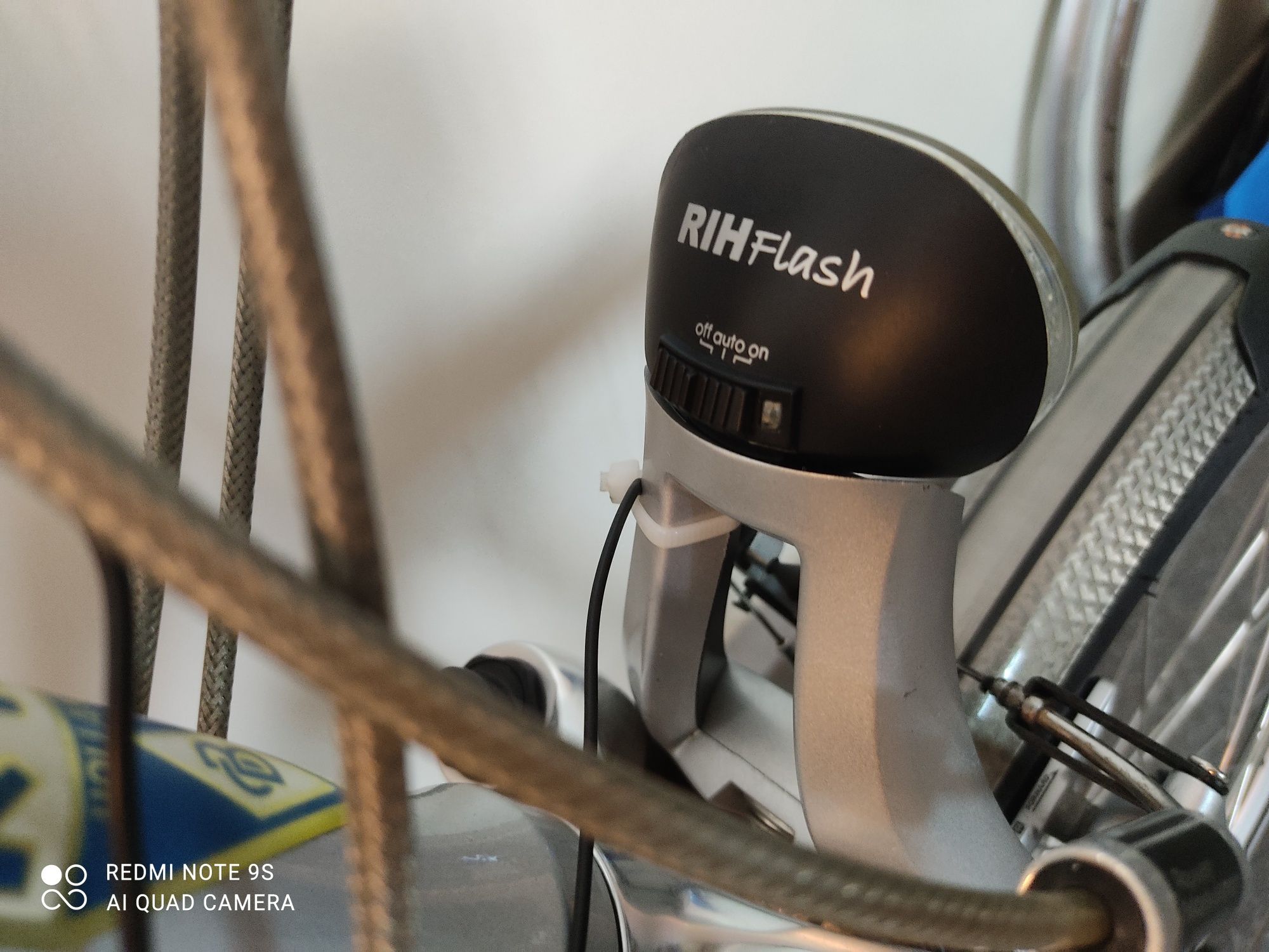 Rih Z 800, Shimano deore 3×9, soper stan