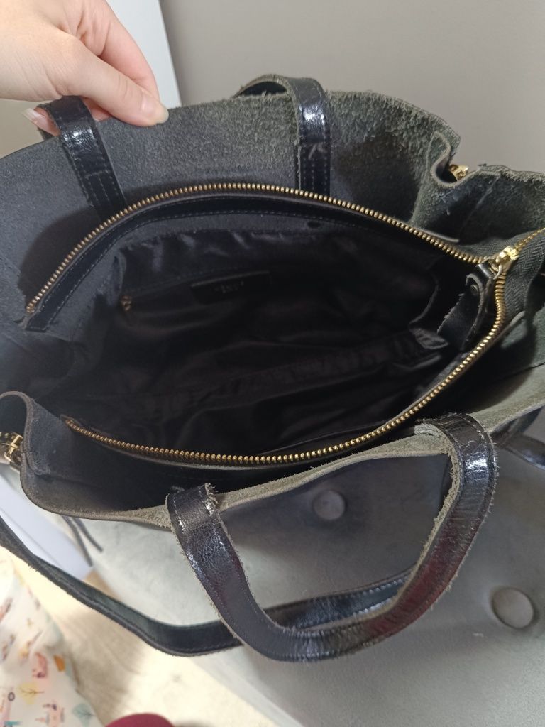 Czarna torebka długi pasek rączki elegancka pojemna