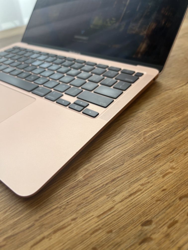 Macbook air M1 2020 8/256
