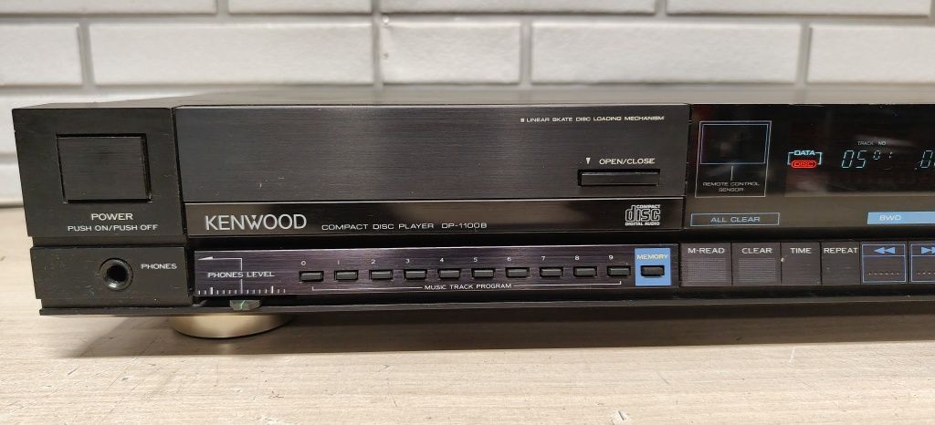 Audiofilski odtwarzacz CD KENWOOD DP-1100B