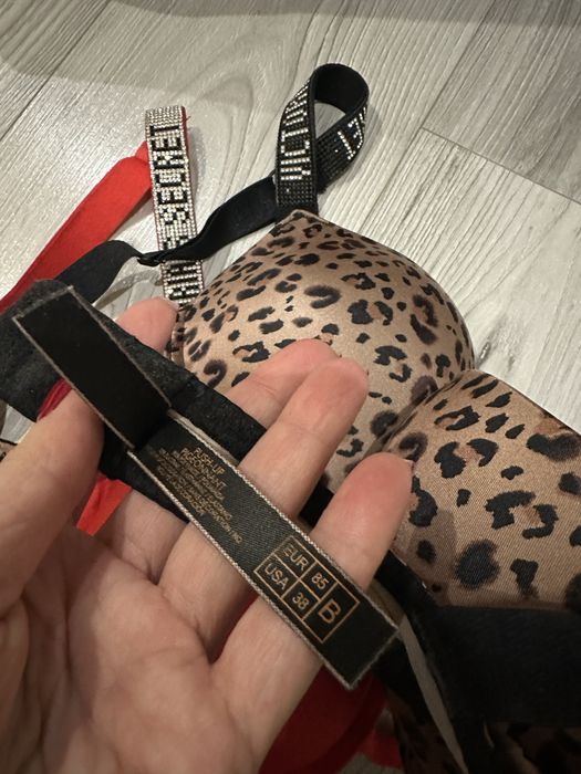 Ліфи VICTORIA’S SECRET бюстгалтер VS