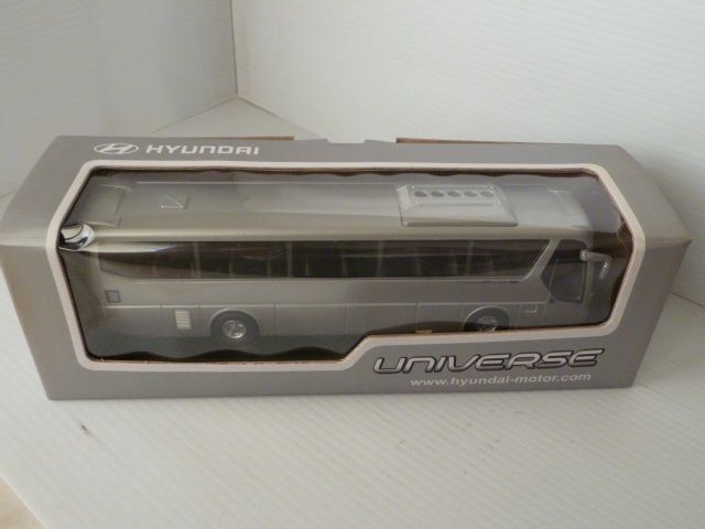 Модель Автобуса 1:50 Hyandai
