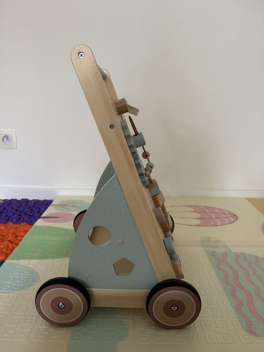 Детская каталка ходунки