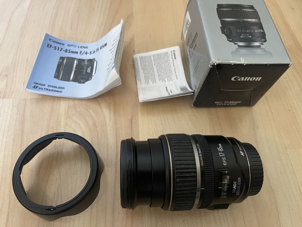 Canon EFS 17 - 85 mm f/4 - 5.6