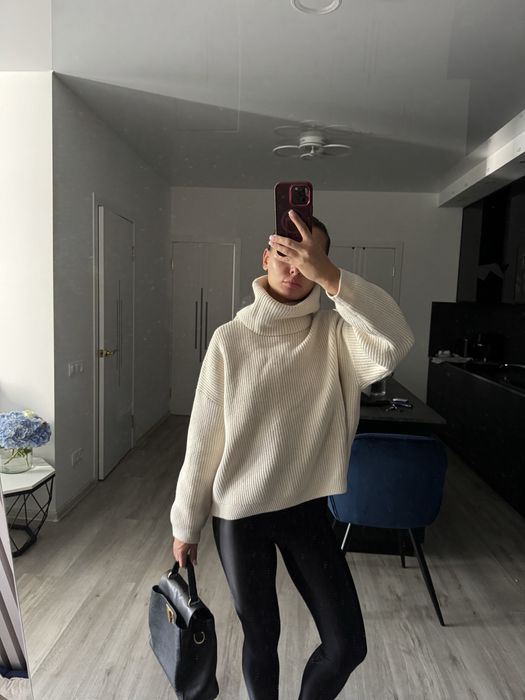 Білий костюм на флісі на зиму светр h&m з високим горлом