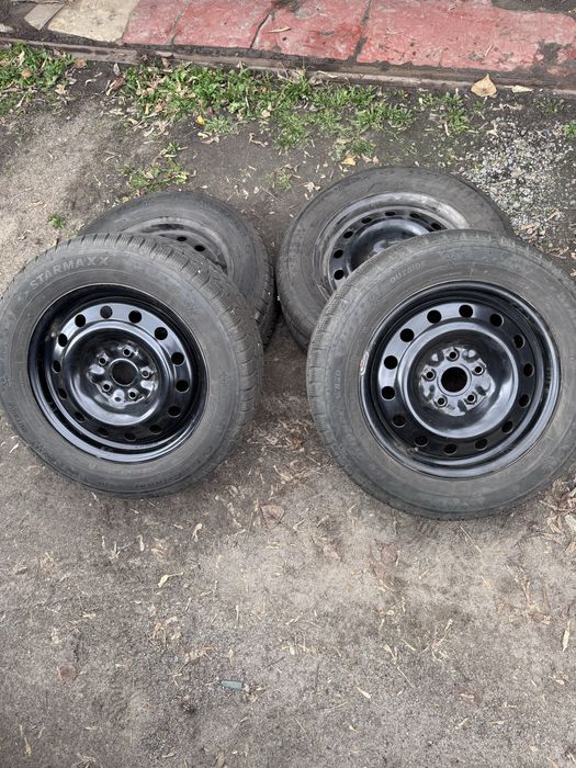 Резина з дисками Starmaxx Ice Gripper w850 225/55r16