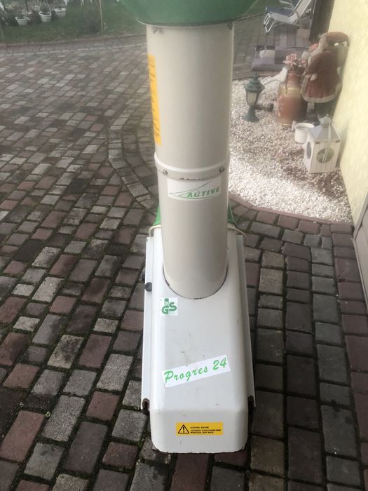 Професійний гілкоподрібнювач ACTIVE 2200 W