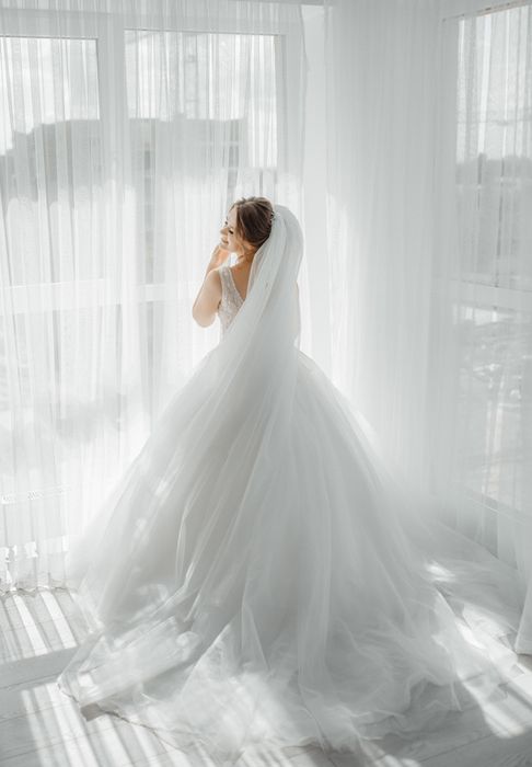 Весільні сукні б/у