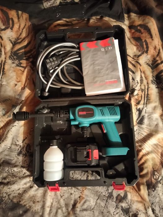 Продам мойку портативную раз пять мыл скутер