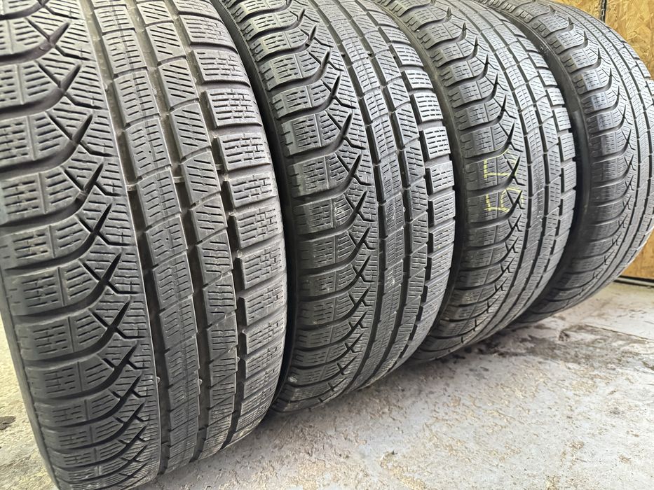 245 45 19 Pirelli Pzero winter шини зимові