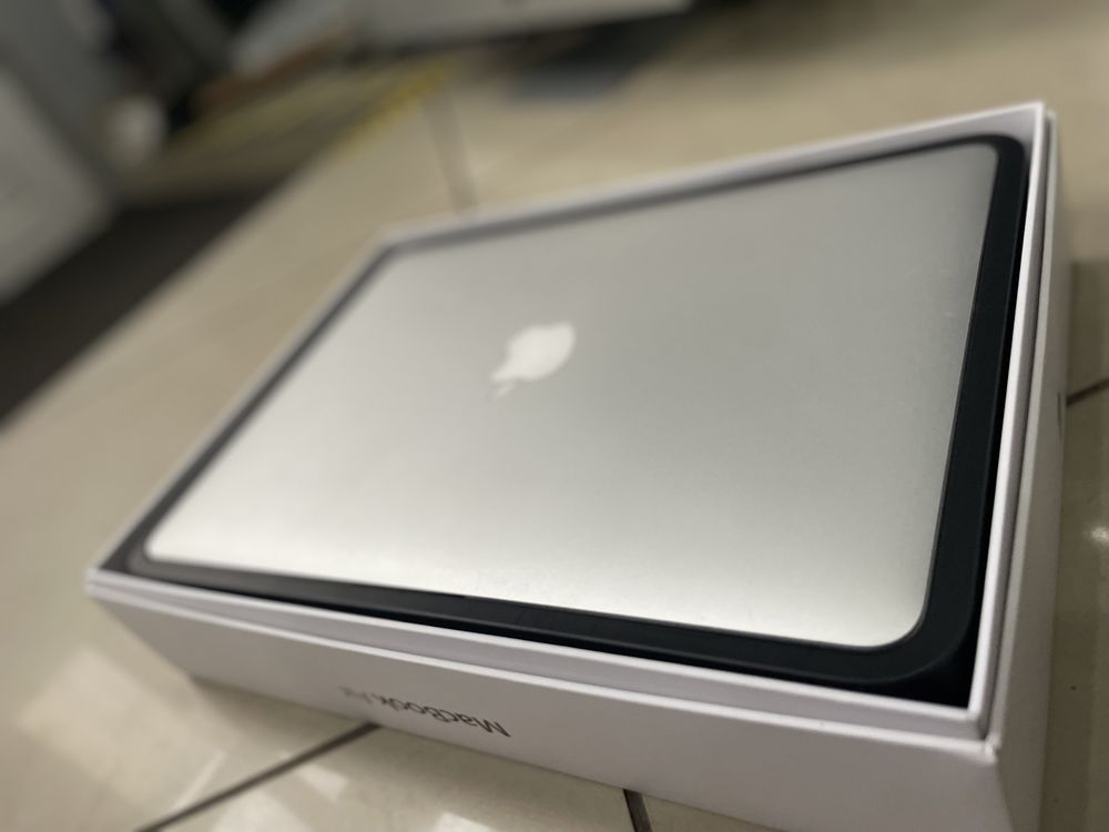 MacBook Air 13 i7 8gb 256gb catalina 10.15osx