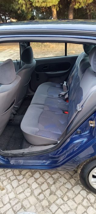 Renoult clio  1.2 gasolina  com 1500 klm