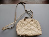 Carteira Guess Pequena
