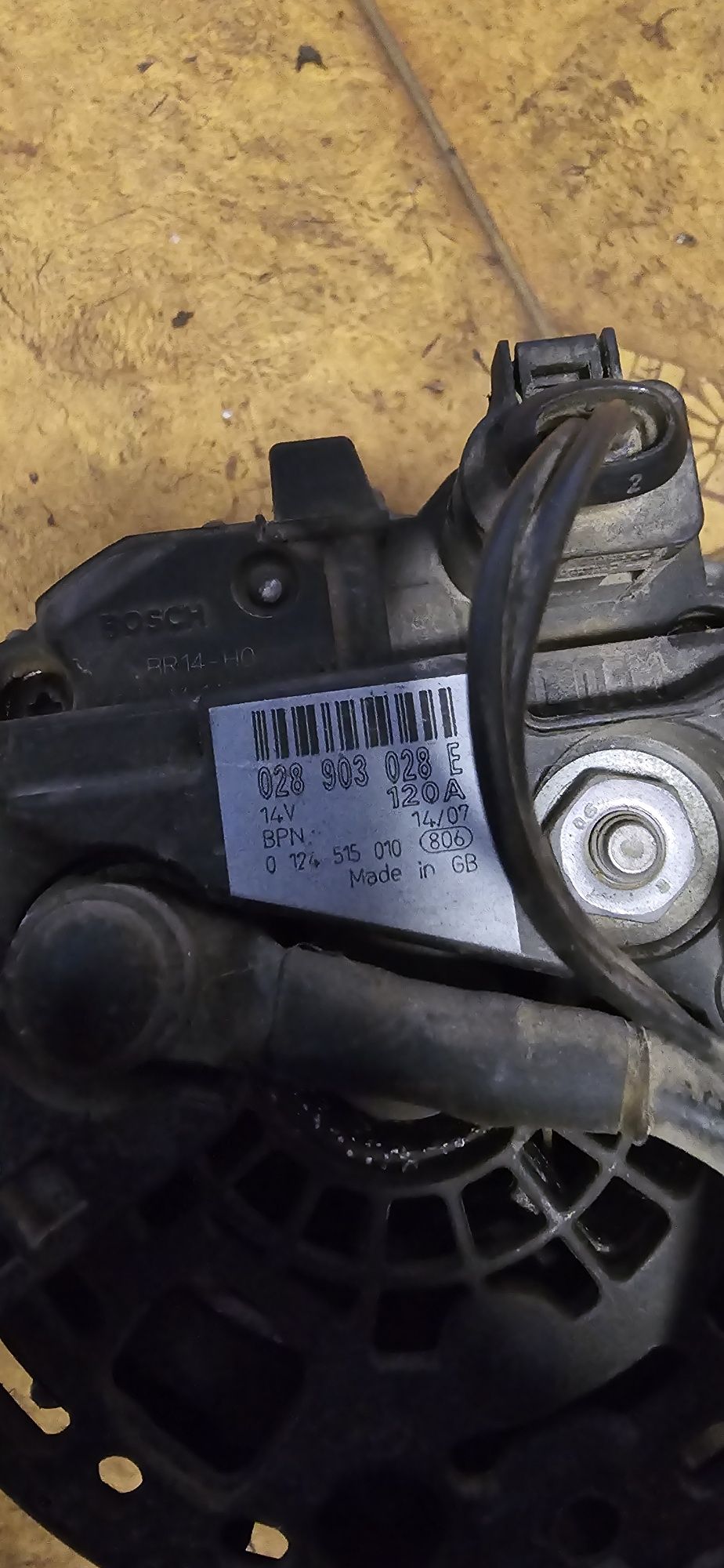 Alternator VW Golf  Bosch  1,9 74kw 120A  028. 903  028 E. 0124  5150