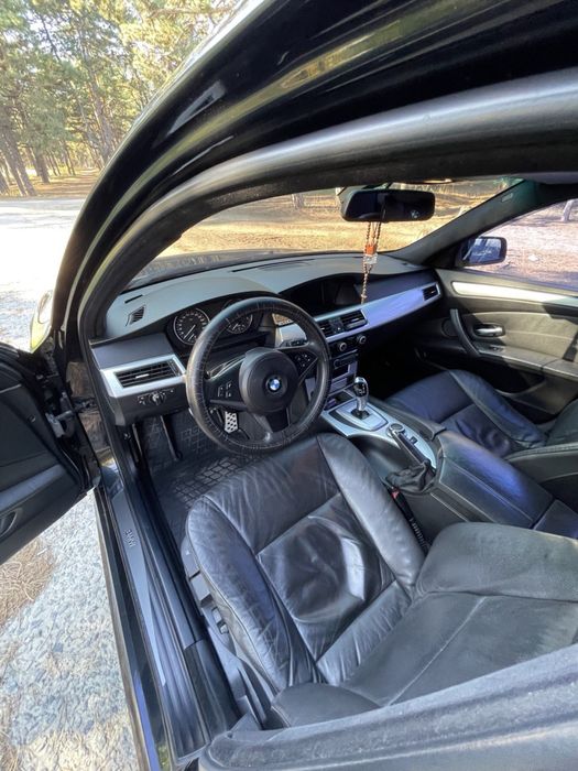 Продам bmw 523i e60