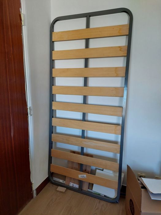 Estrado de cama simples