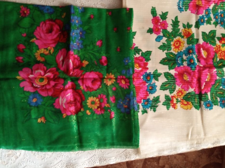 Платки  шерстяные.