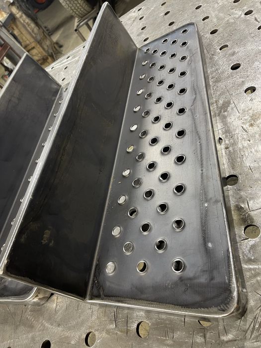 Підніжки ЗИЛ 130. ГАЗ 53. САЗ 3307. Бампер САЗ