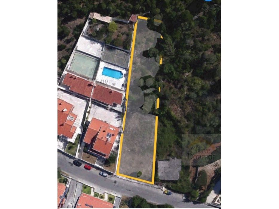 Lote de terreno com vistas para a cidade - Carvalhais