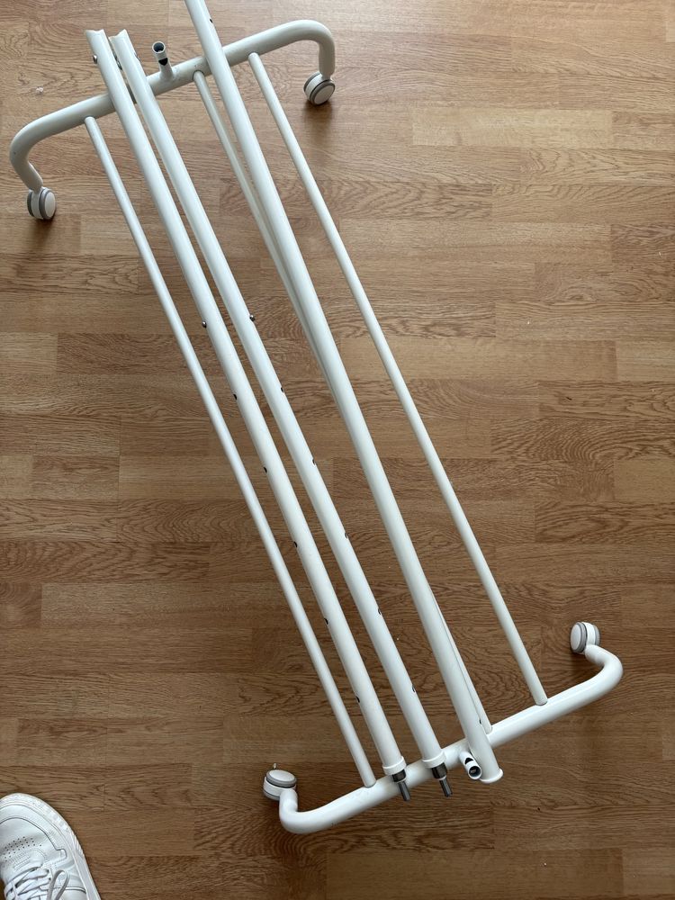 Suporte para cabides ikea
