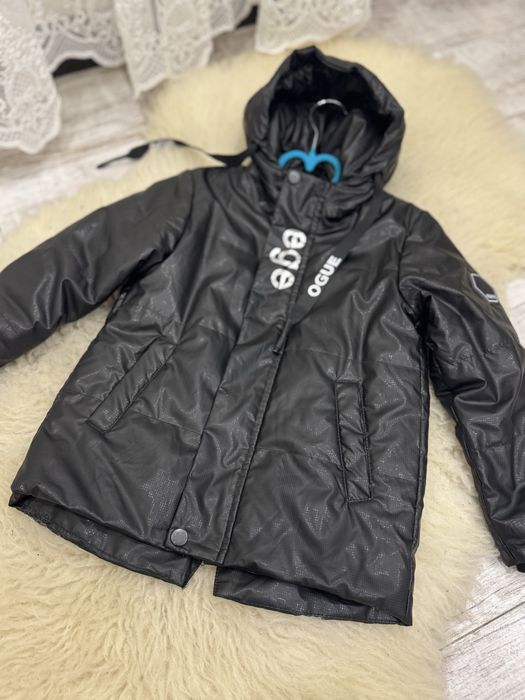 курточка ветровка на хлопчика 98р