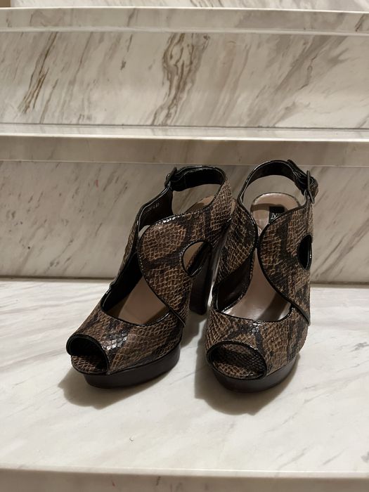 Zalozone raz buty na wysokim obcasie Mango 37