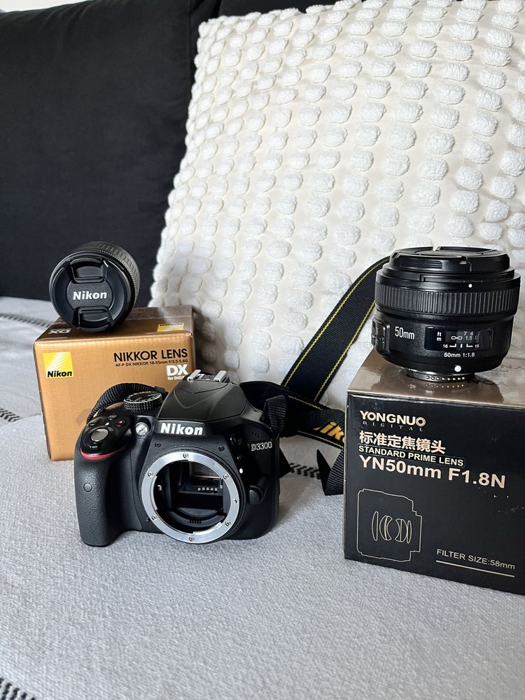 Nikon D3300 com duas lentes (50mm + 18-55 mm)