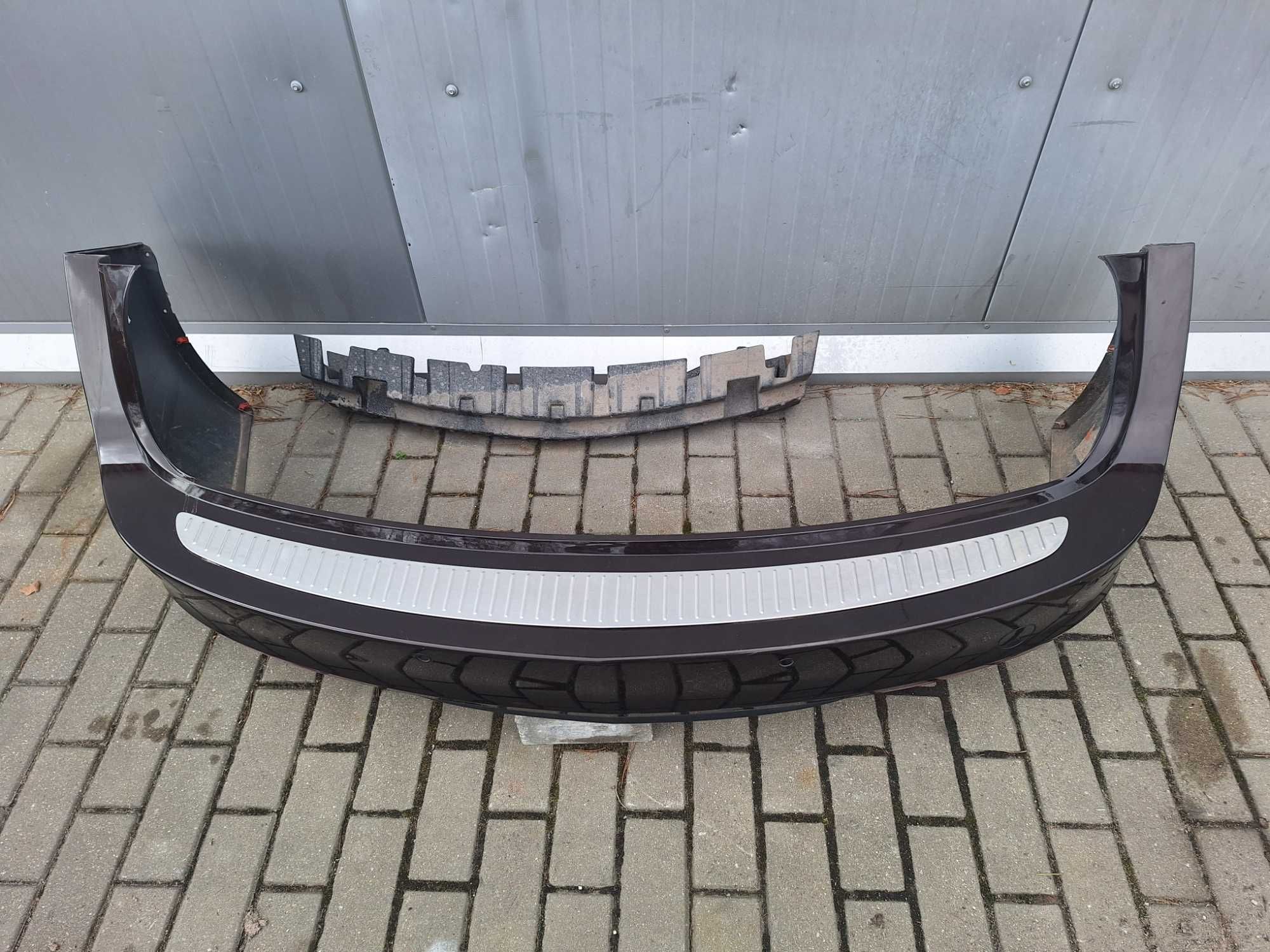 Zderzak tylny kombi Opel Insignia A FL Kod lakieru Z41C