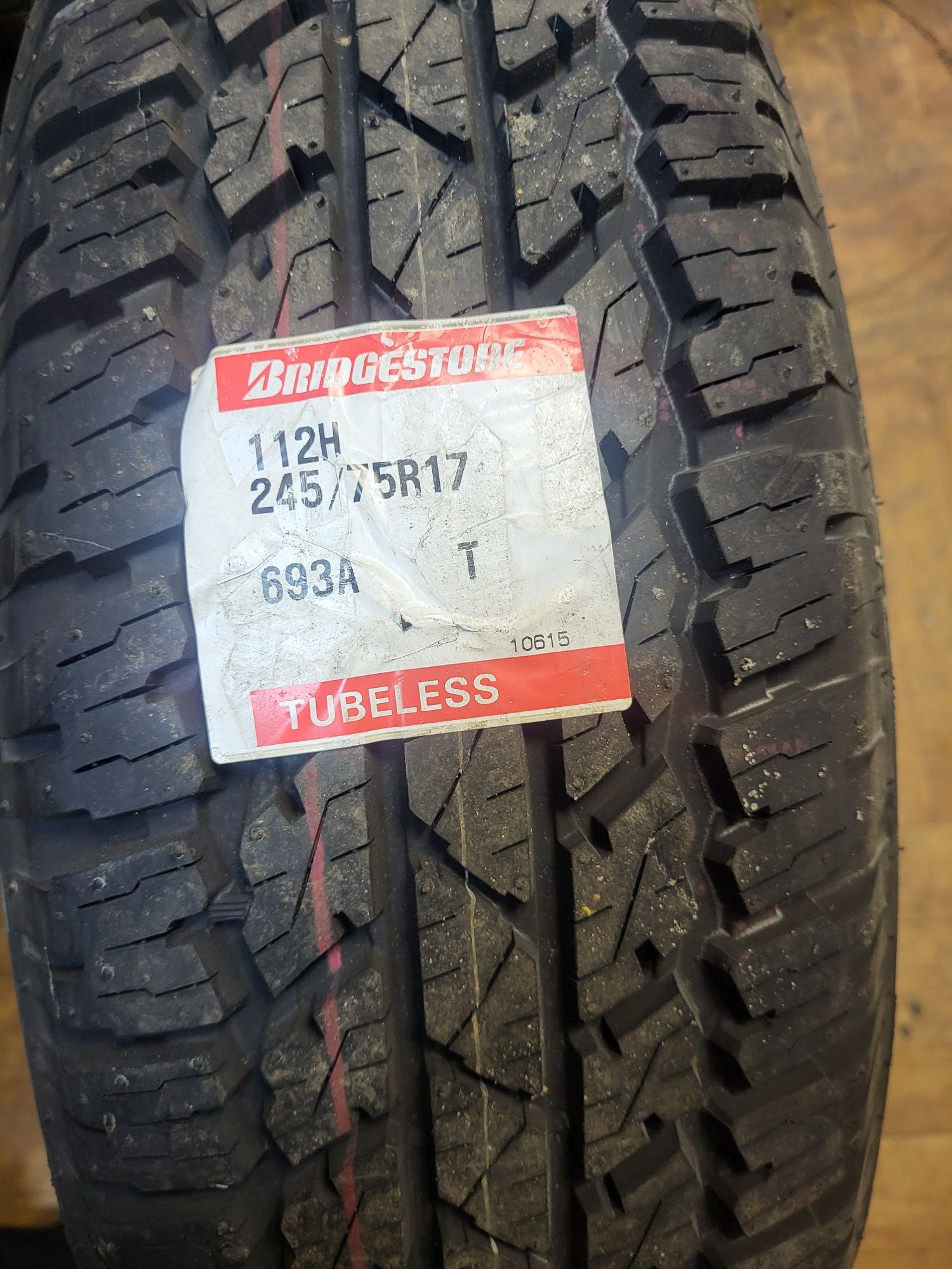 Шини Bridgestone 245/75/R17 А/Т