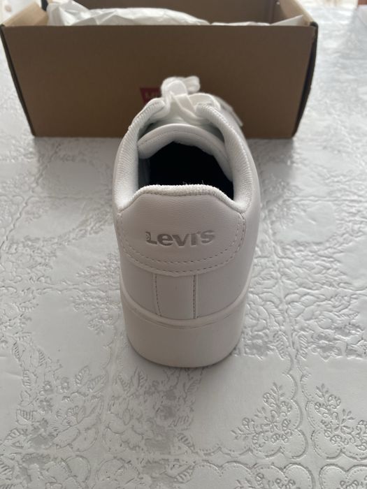 Взуття, кросівки, LEVI’S 39 розмір