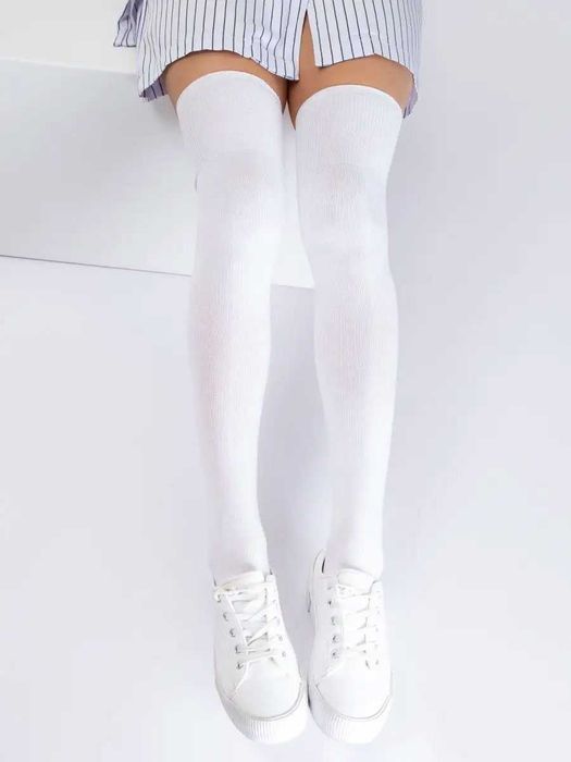 Білі, молочні гольфи вище коліна в рубчик