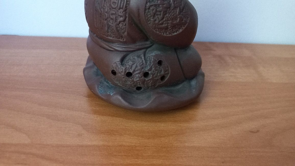 dekoracyjna figurka buddy