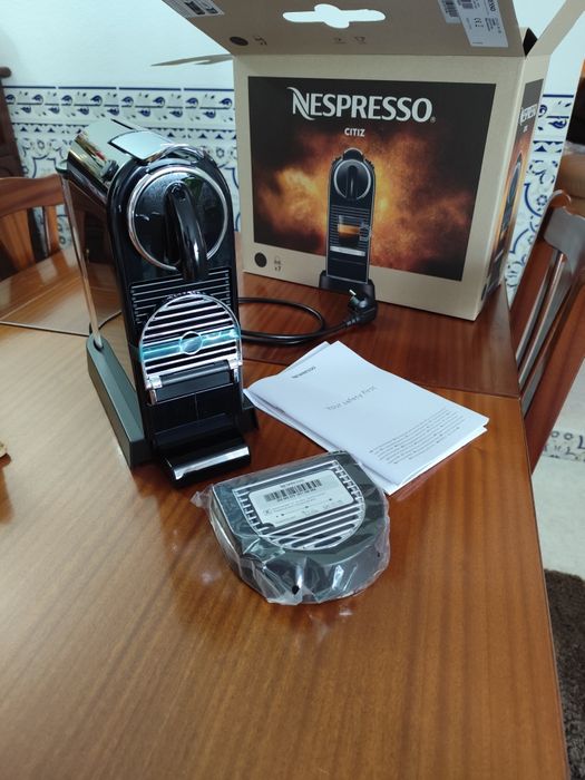 Máquina Nespresso Citiz D113 EU Black - Nova