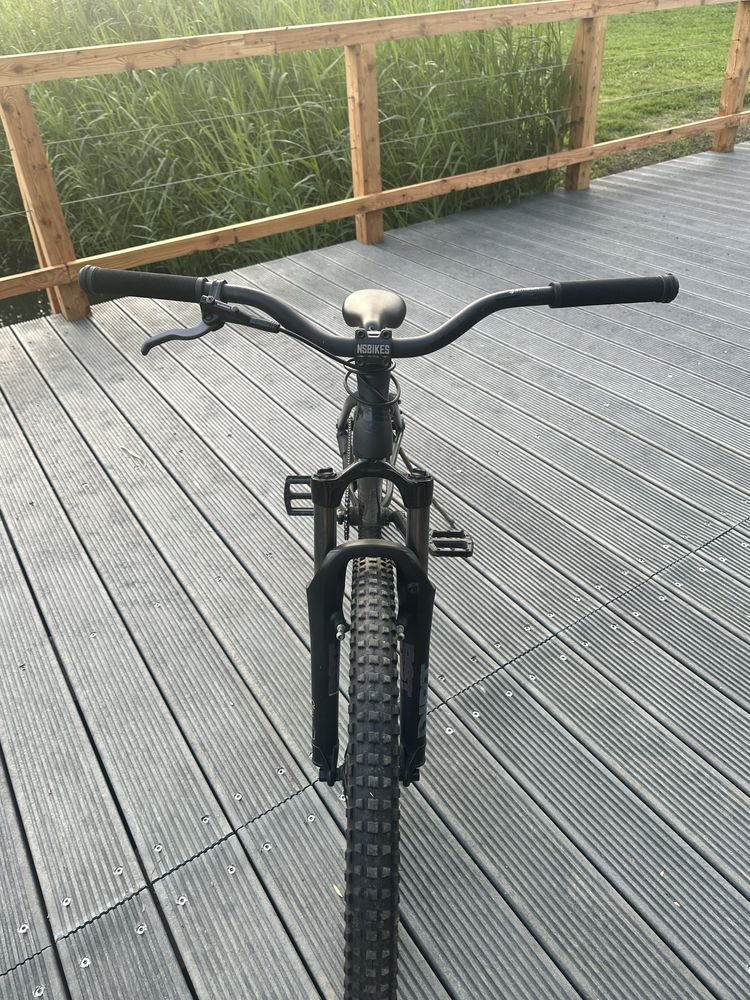 Dirt Ns bikes movement