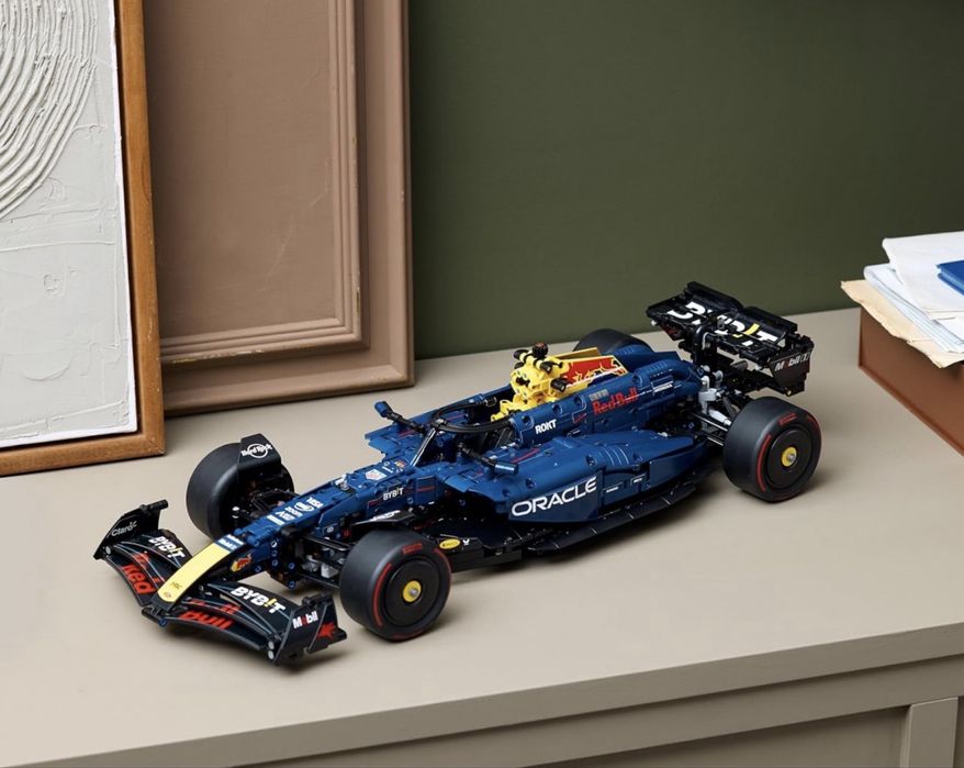 LEGO Red Bull Racing RB20 F1
