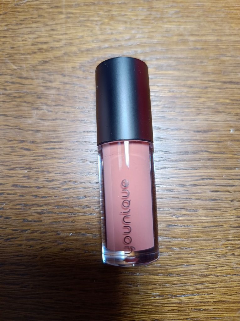 Błyszczyk do ust od Younique