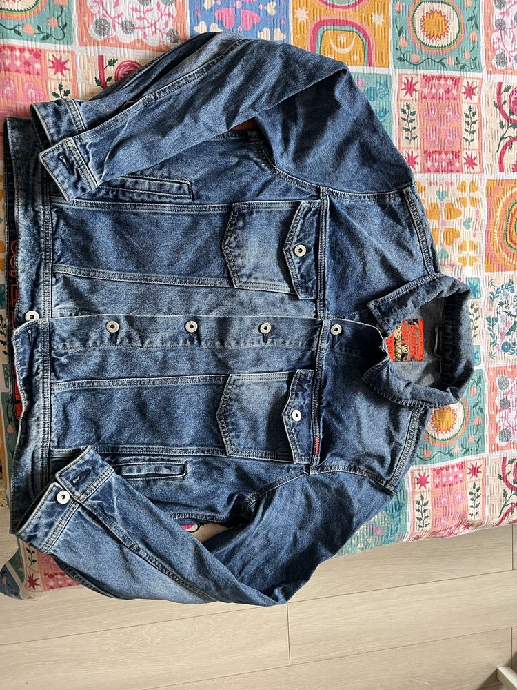 Джинсова куртка superdry