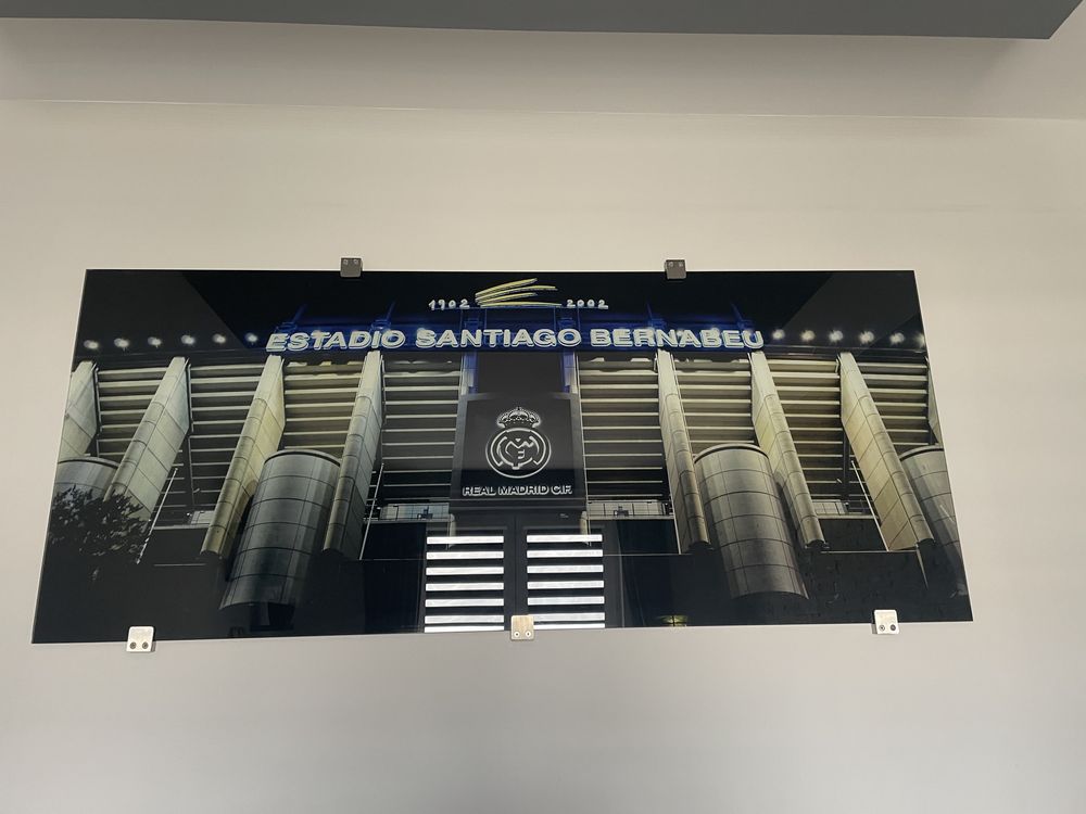 Szkło hartowane z wizerunkiem stadionu Real Madryt