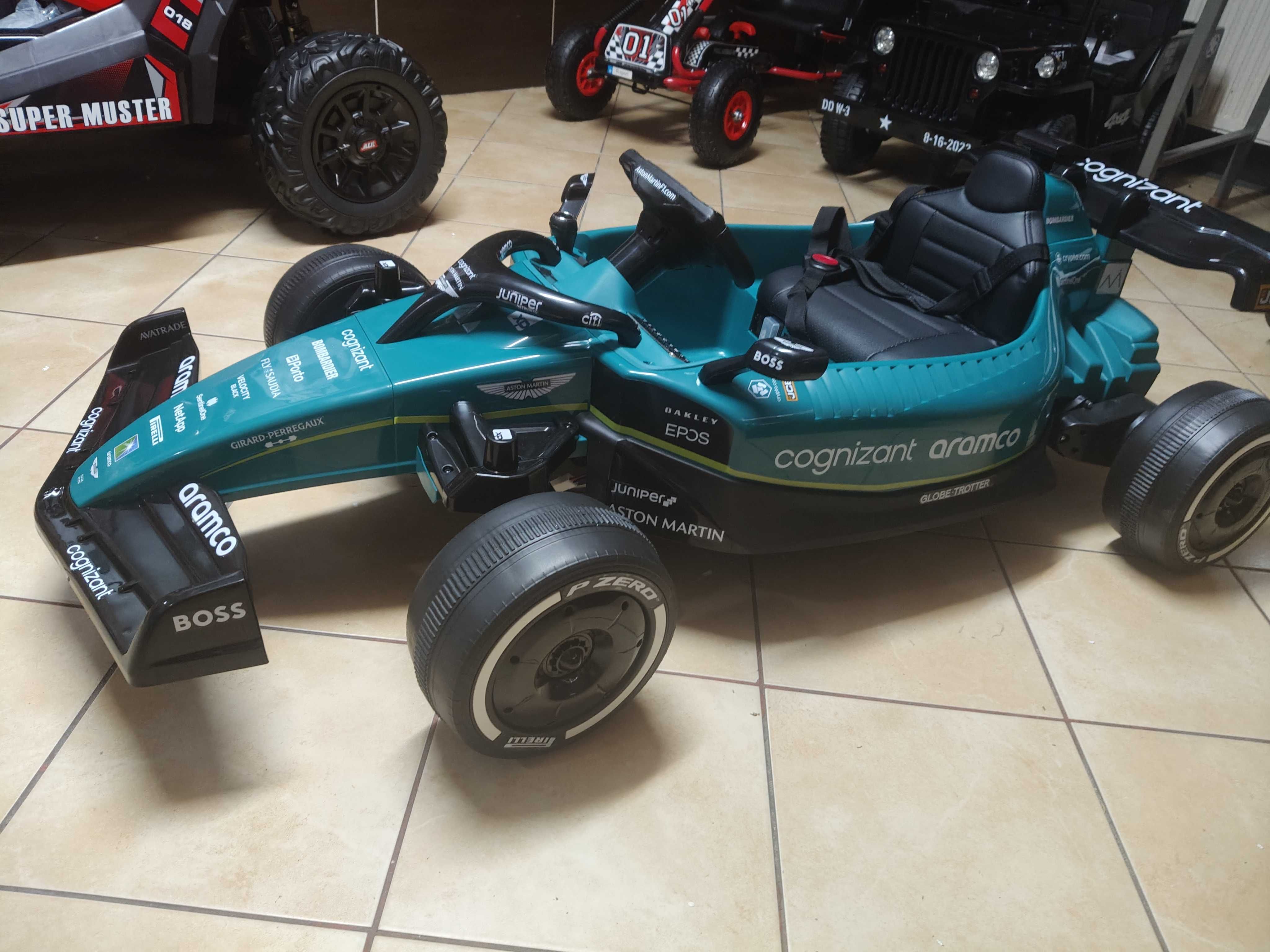Samochód auto Formuła 1 Aston Martin  na akumulator dla dzieci