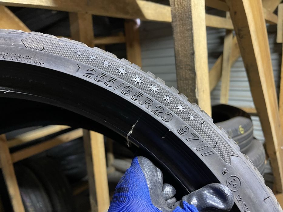 Шини зима 255/35R20 LASSA 2шт 21рік 7мм