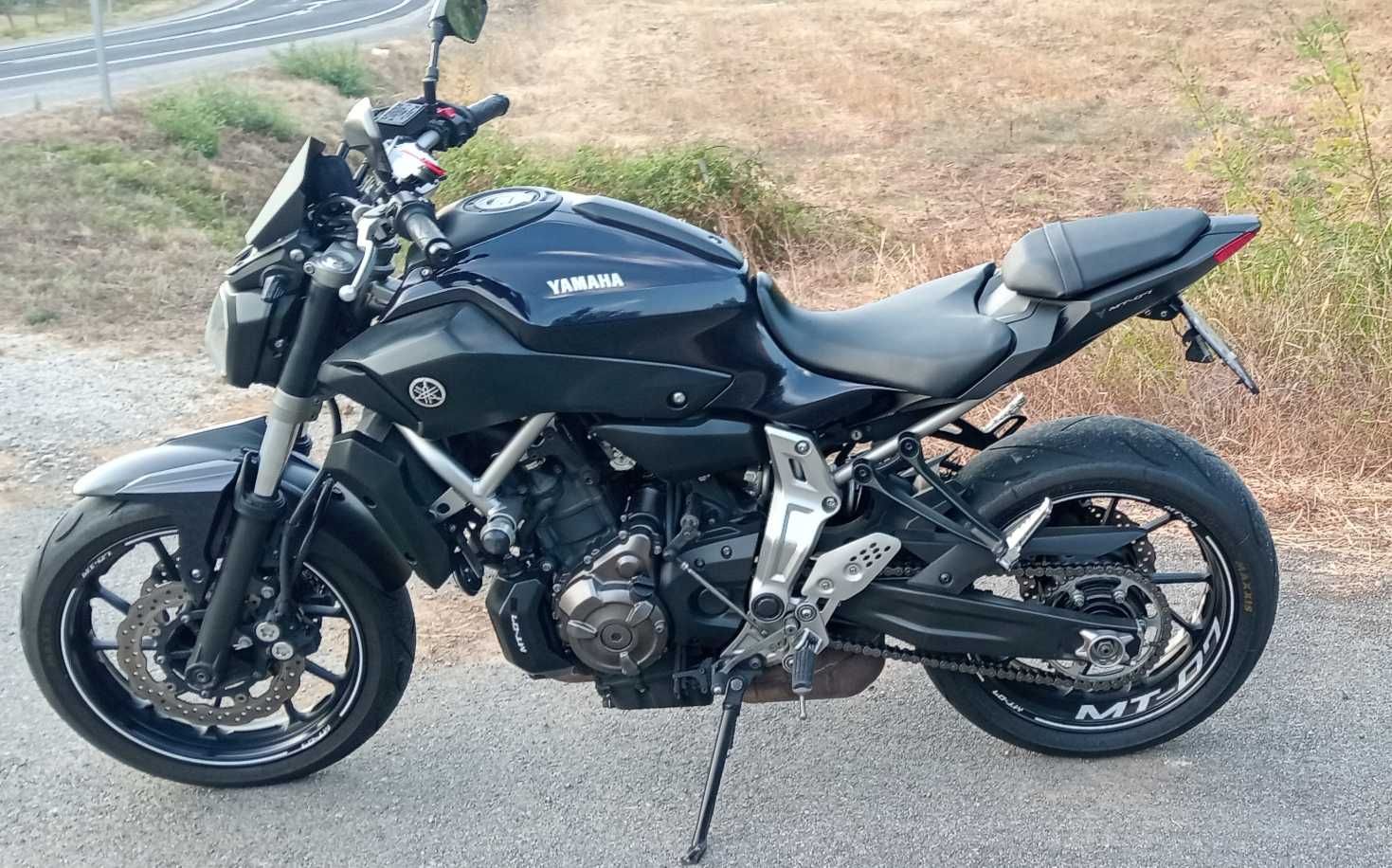 MT 07 impecável garagem