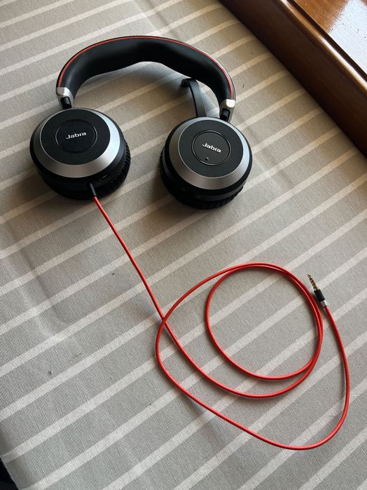 Phones Jabra Evolve 80 como novos com comando