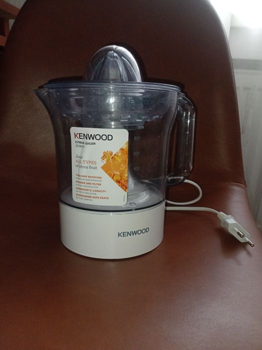Соковижималка цитрусова Kenwood JE280A